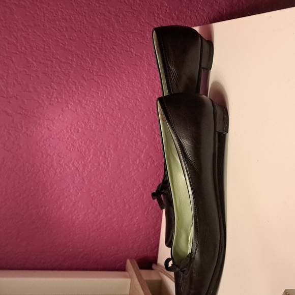 Prada Black Leather Flats with Bow - Picture 13 of 16